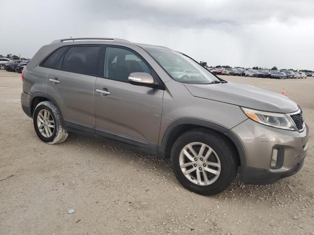 5XYKT3A69FG563071 - 2015 KIA SORENTO LX GRAY photo 4