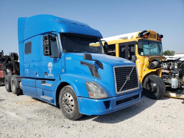 4V4NC9EH6GN951515 - 2016 VOLVO VN VNL BLUE photo 1