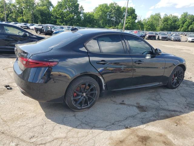 ZARFANAN5N7657721 - 2022 ALFA ROMEO GIULIA 黑色 照片 3
