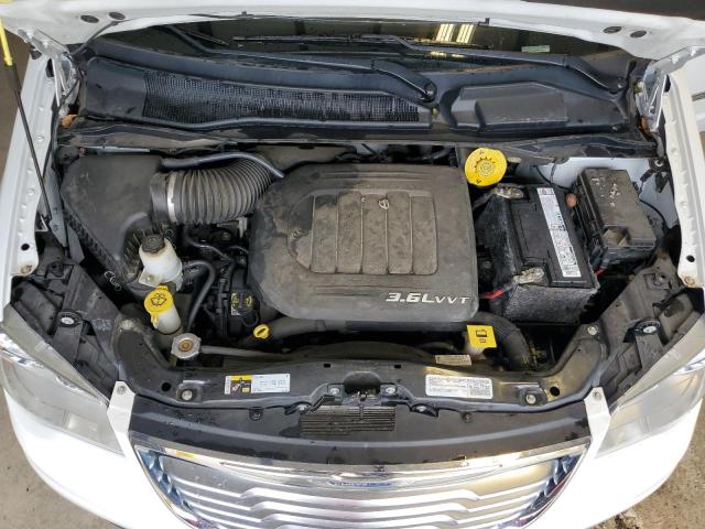 2C4RC1CG8FR618811 - 2015 CHRYSLER TOWN & COU TOURING L WHITE photo 12