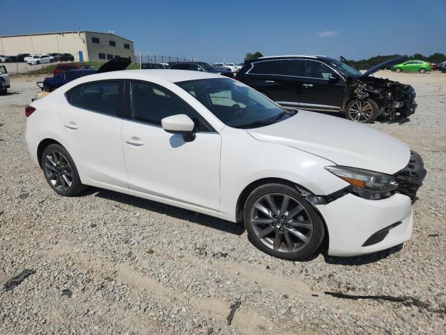 3MZBN1V37JM209833 - 2018 MAZDA 3 TOURING თეთრი ფოტო 4