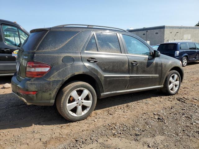 4JGBB8GB0BA711800 - 2011 MERCEDES-BENZ ML 350 4MATIC BLACK photo 3