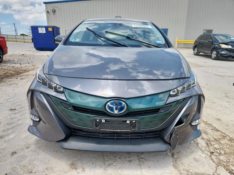 JTDKARFP6H3054976 - 2017 TOYOTA PRIUS PRIM ნაცრისფერი ფოტო 5