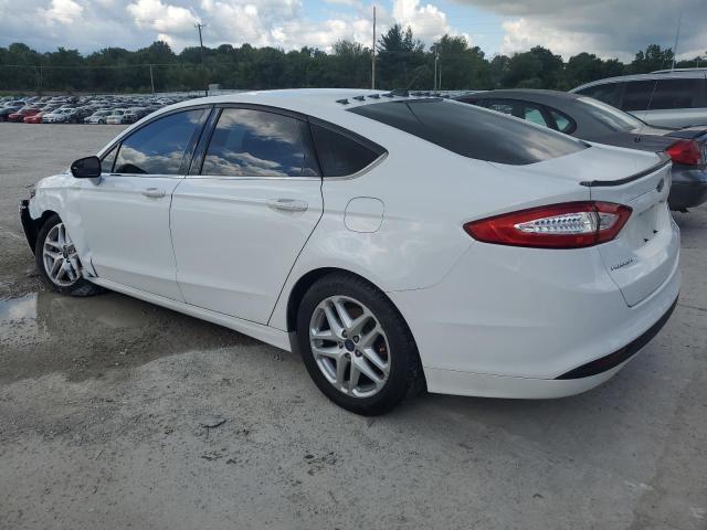 3FA6P0H78FR188224 - 2015 FORD FUSION SE WHITE photo 2