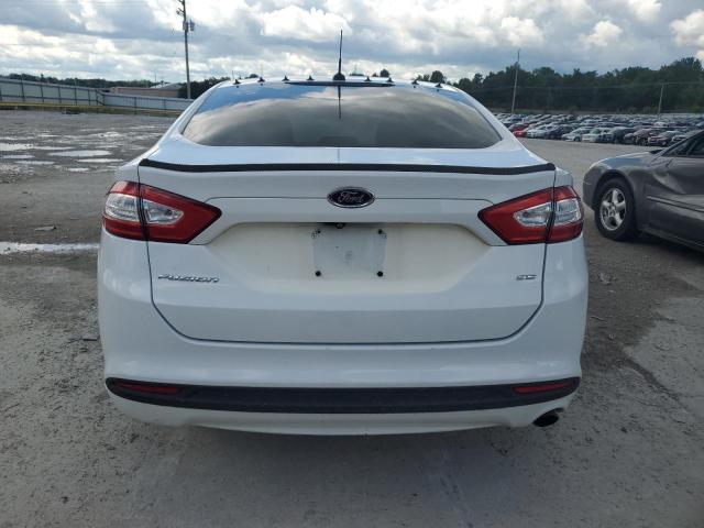 3FA6P0H78FR188224 - 2015 FORD FUSION SE WHITE photo 6