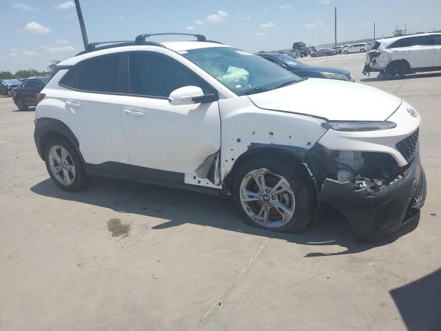 KM8K6CAB6PU975657 - 2023 HYUNDAI KONA SEL WHITE photo 4