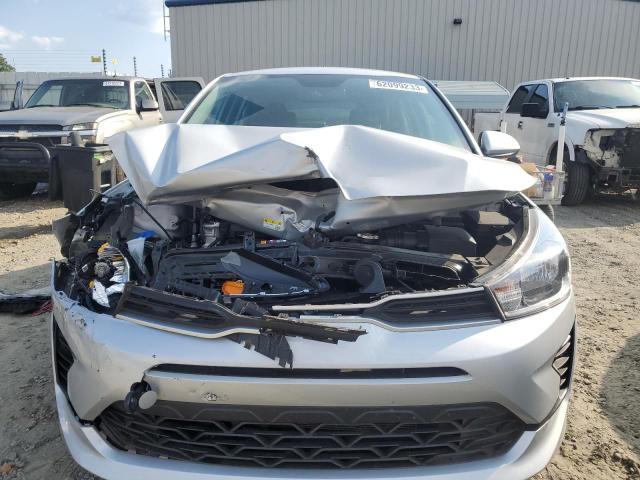 3KPA25AD3PE512737 - 2023 KIA RIO S SILVER photo 5