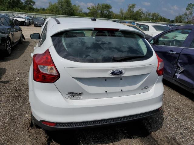 1FADP3K29EL304971 - 2014 FORD FOCUS SE WHITE photo 6