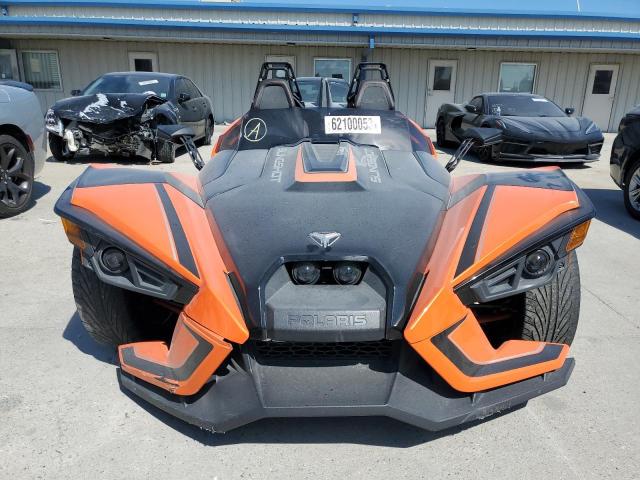 57XAARFA9H8118963 - 2017 POLARIS SLINGSHOT SLR TWO TONE photo 9