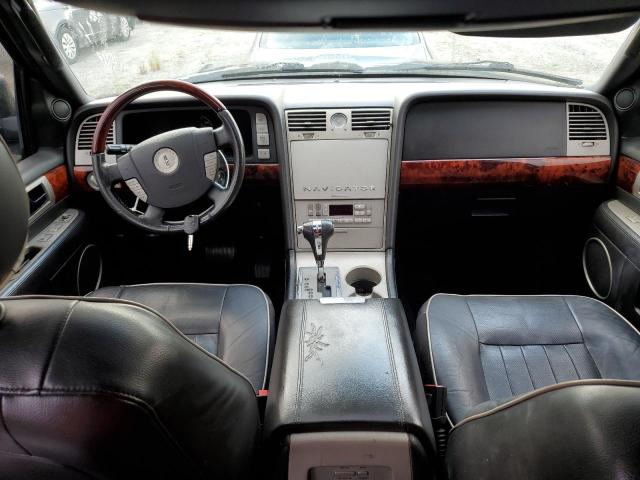 5LMFU27526LJ21270 - 2006 LINCOLN NAVIGATOR შავი ფოტო 8
