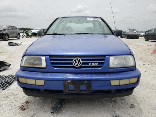 3VWRF81H0WM128685 - 1998 VOLKSWAGEN JETTA TDI BLUE photo 5