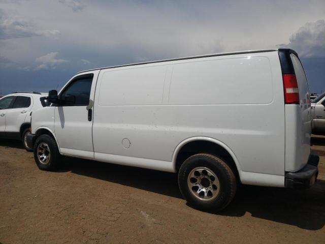 1GCWGFCG0C1151968 - 2012 CHEVROLET EXPRESS G2 WHITE photo 2