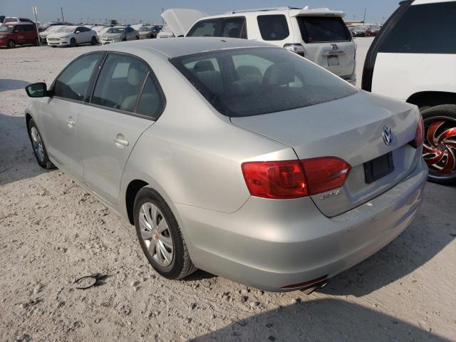 3VW2K7AJ6BM086947 - 2011 VOLKSWAGEN JETTA BASE 灰色 照片 2