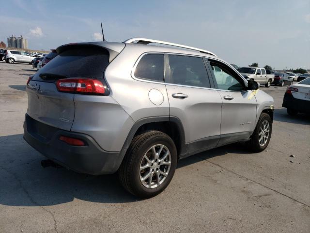 1C4PJLLB6JD615494 - 2018 JEEP CHEROKEE LATITUDE PLUS SILVER photo 3