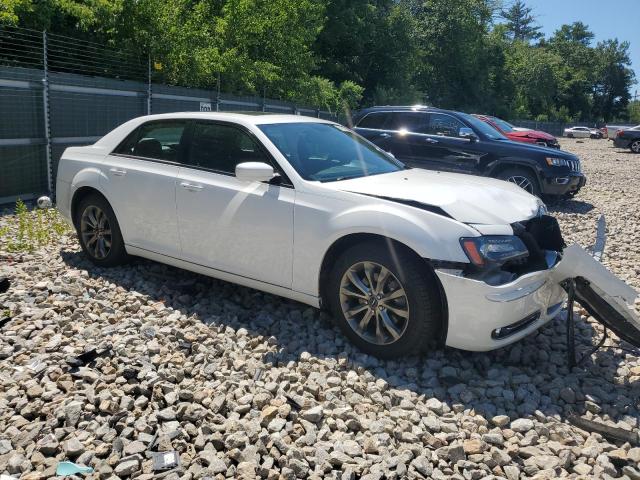 2C3CCAGG1EH311814 - 2014 CHRYSLER 300 S WHITE photo 4