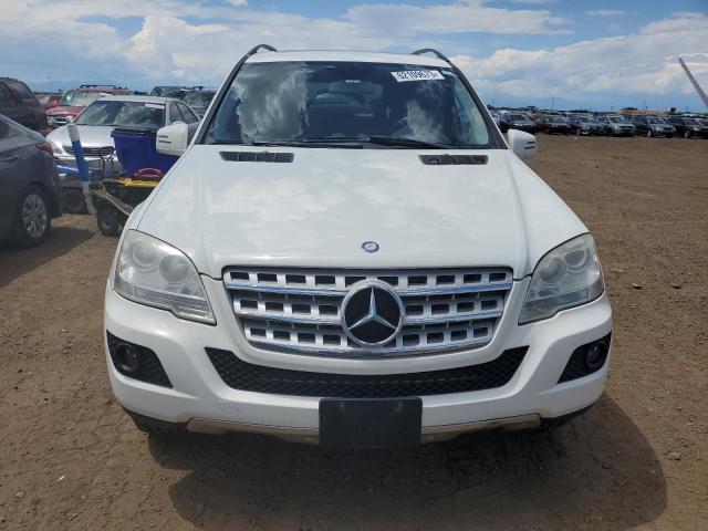 4JGBB8GB6BA674929 - 2011 MERCEDES-BENZ ML 350 4MATIC WHITE photo 5