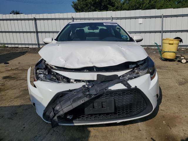 5YFEPRAE2LP067564 - 2020 TOYOTA COROLLA LE WHITE photo 5