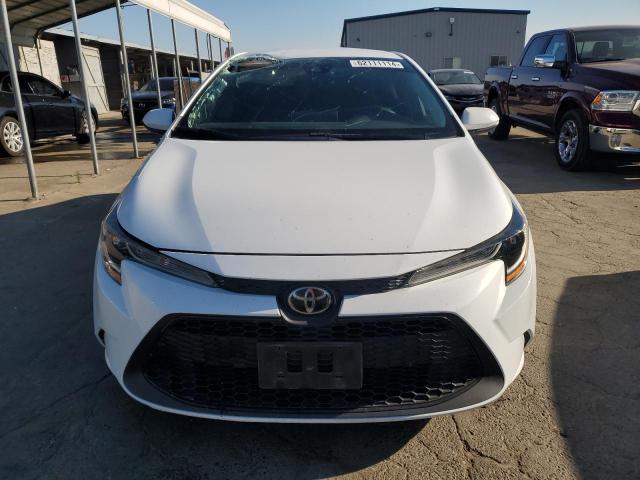 5YFEPRAE4LP024084 - 2020 TOYOTA COROLLA LE WHITE photo 5