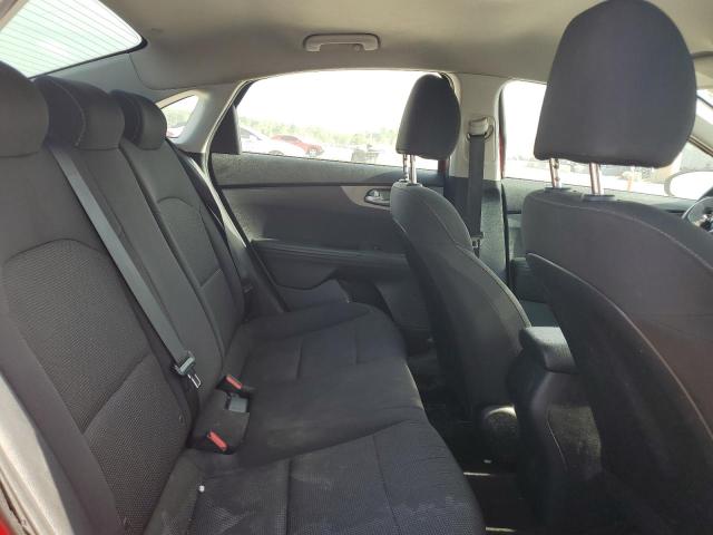 3KPF24AD0KE131453 - 2019 KIA FORTE FE RED photo 10