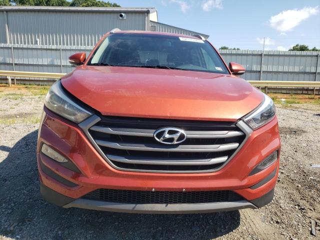 KM8J3CA25GU090158 - 2016 HYUNDAI TUCSON SPO LIMITED ORANGE photo 5