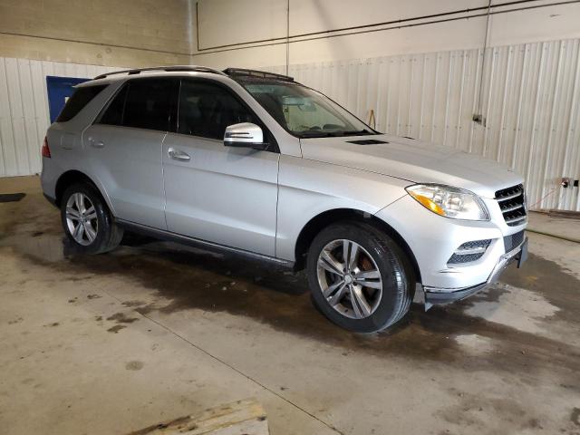 4JGDA5HB5EA430573 - 2014 MERCEDES-BENZ ML 350 4MATIC SILVER photo 4