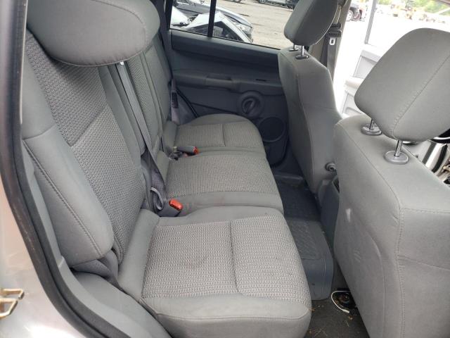 1J8HG48P27C654250 - 2007 JEEP COMMANDER 银色 照片 11