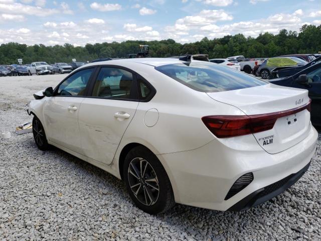 3KPF24AD4RE733153 - 2024 KIA FORTE LX WHITE photo 2