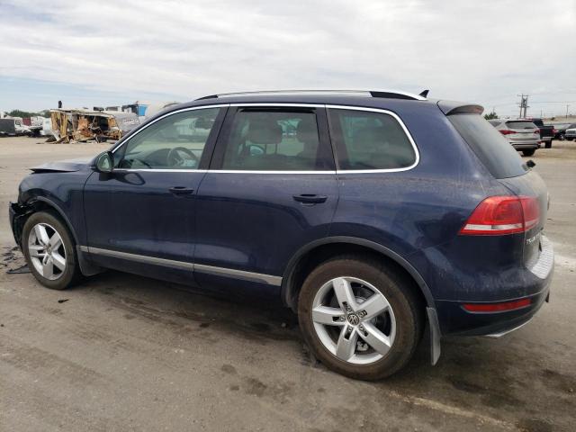 WVGFK9BP9CD000512 - 2012 VOLKSWAGEN TOUAREG V6 TDI BLUE photo 2