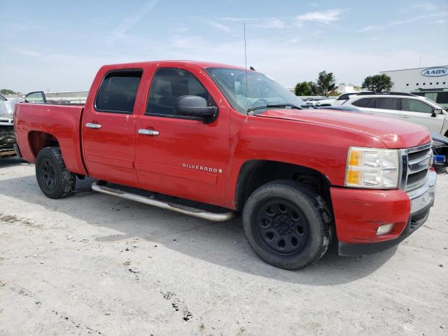 3GCEC13J37G553917 - 2007 CHEVROLET SILVERADO C1500 CREW CAB RED photo 4