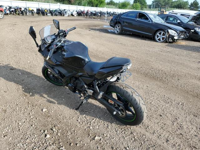 JKAEXEJ1XKDA04250 - 2019 KAWASAKI EX650 J შავი ფოტო 3