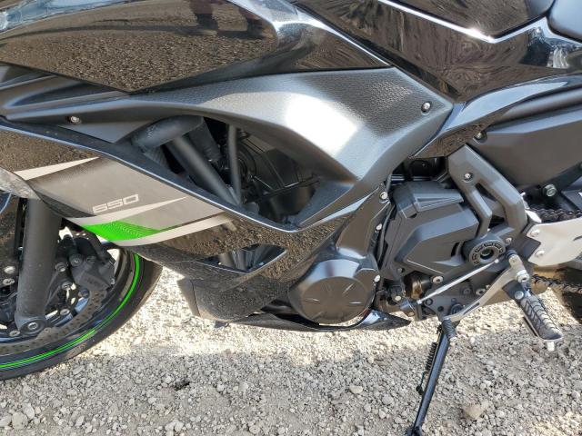 JKAEXEJ1XKDA04250 - 2019 KAWASAKI EX650 J შავი ფოტო 7