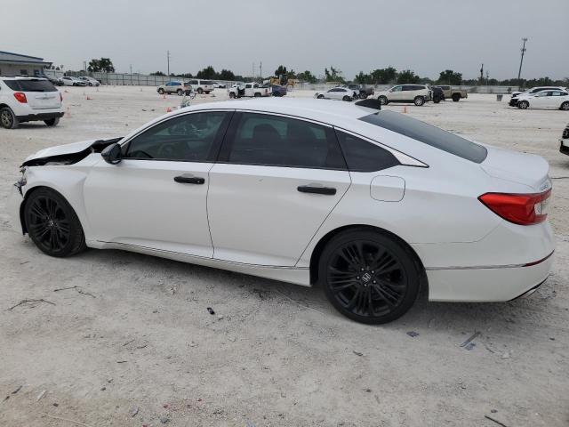 1HGCV2F93JA048587 - 2018 HONDA ACCORD TOURING WHITE photo 2