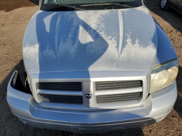 1D7HE48NX6S502562 - 2006 DODGE DAKOTA QUAD SLT SILVER photo 11