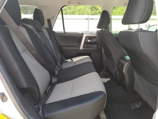 JTEBU5JR8F5260192 - 2015 TOYOTA 4RUNNER SR5/SR5 PREMIUM SILVER photo 10