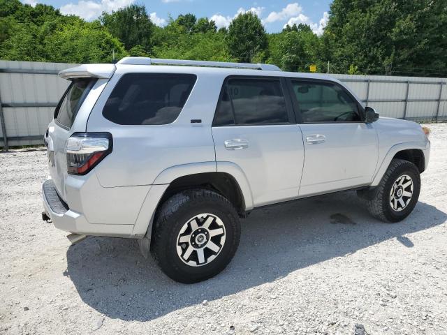 JTEBU5JR8F5260192 - 2015 TOYOTA 4RUNNER SR5/SR5 PREMIUM SILVER photo 3