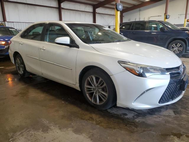 4T1BF1FK3HU313467 - 2017 TOYOTA CAMRY SE LE 白色 照片 4