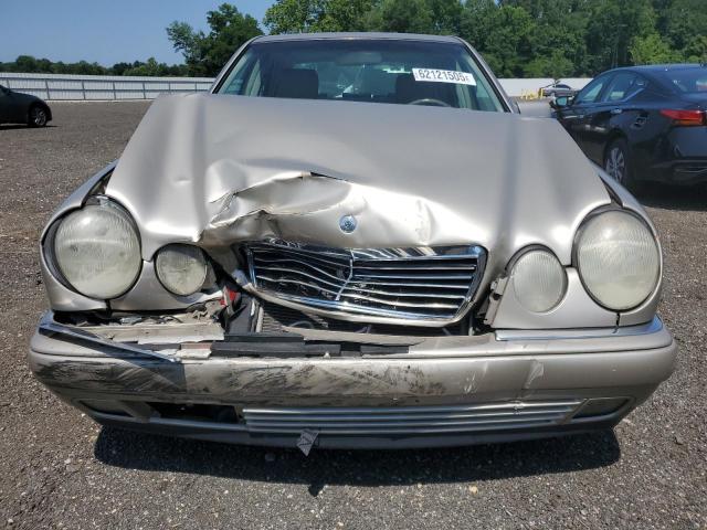 WDBJF65H3XA869036 - 1999 MERCEDES-BENZ E 320 Beige photo 5