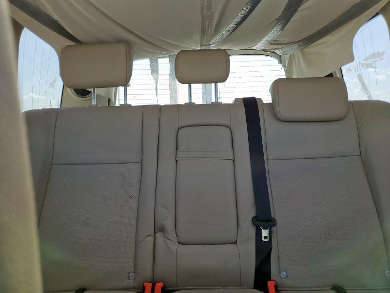 SALFT2BN6AH201645 - 2010 LAND ROVER LR2 HSE TECHNOLOGY WHITE photo 10