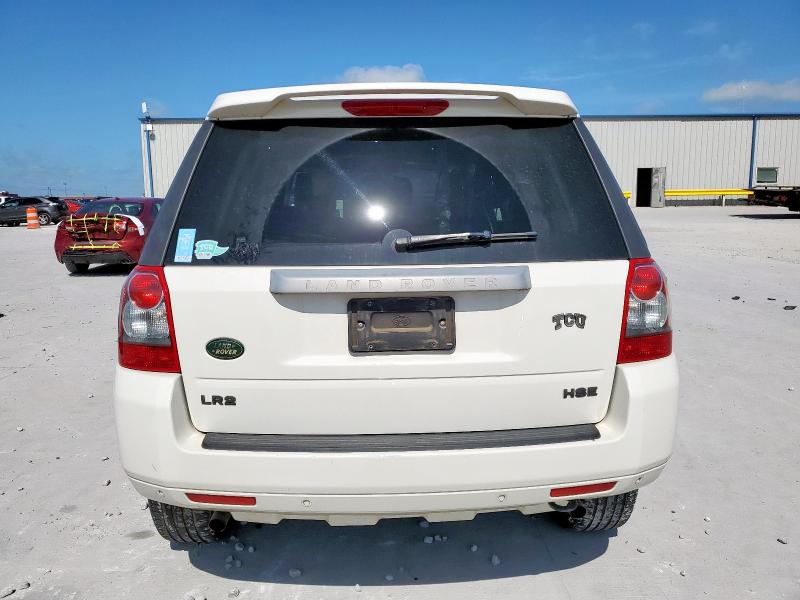 SALFT2BN6AH201645 - 2010 LAND ROVER LR2 HSE TECHNOLOGY WHITE photo 6