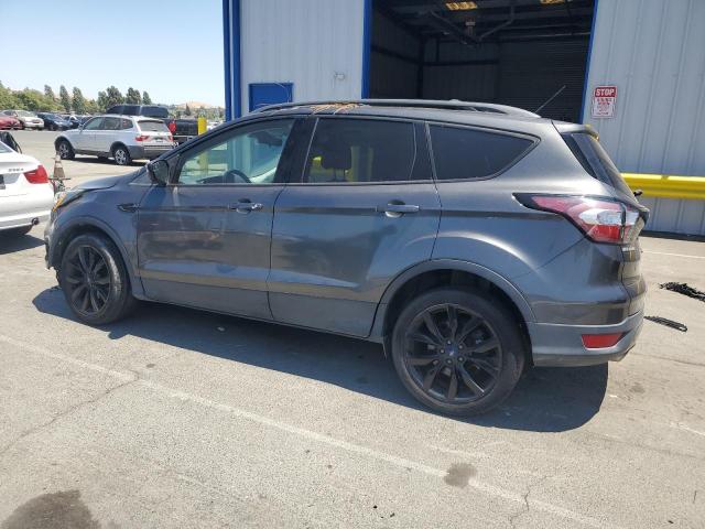 1FMCU0GD3HUC80118 - 2017 FORD ESCAPE SE Blau Foto 2