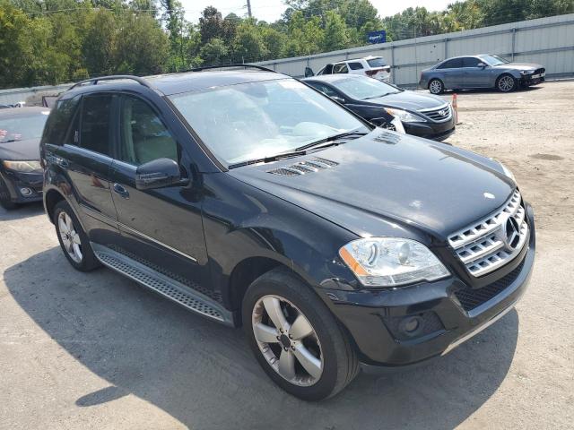 4JGBB8GB8BA726691 - 2011 MERCEDES-BENZ ML 350 4MATIC BLACK photo 4