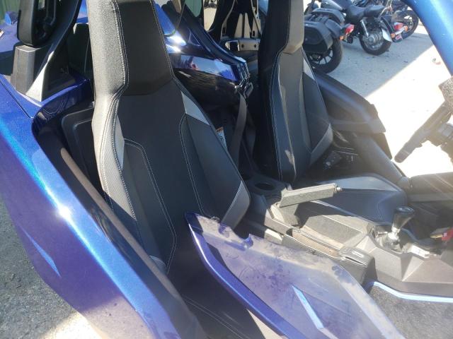 57XAAPFA0J8129375 - 2018 POLARIS SLINGSHOT SL BLUE photo 10