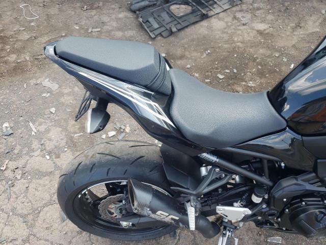 JKAZR2F18NA037897 - 2022 KAWASAKI ZR900 BLACK photo 6