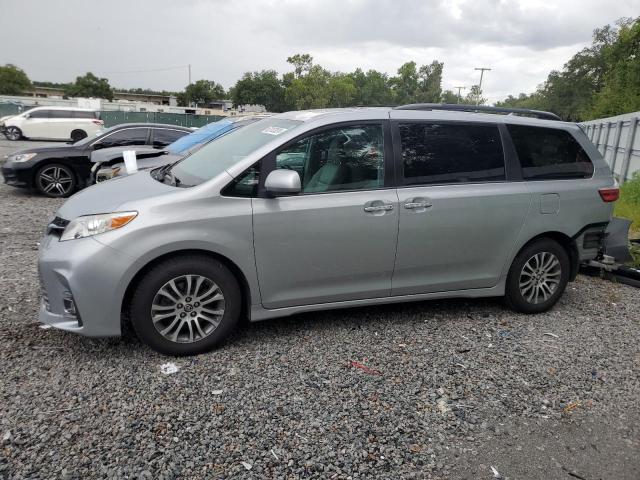 2019 TOYOTA SIENNA XLE, 