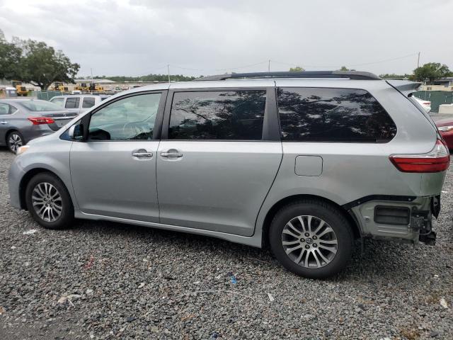 5TDYZ3DC3KS992553 - 2019 TOYOTA SIENNA XLE Արծաթագույն լուսանկար 2