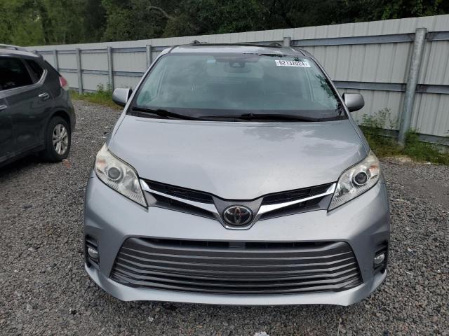 5TDYZ3DC3KS992553 - 2019 TOYOTA SIENNA XLE Արծաթագույն լուսանկար 5