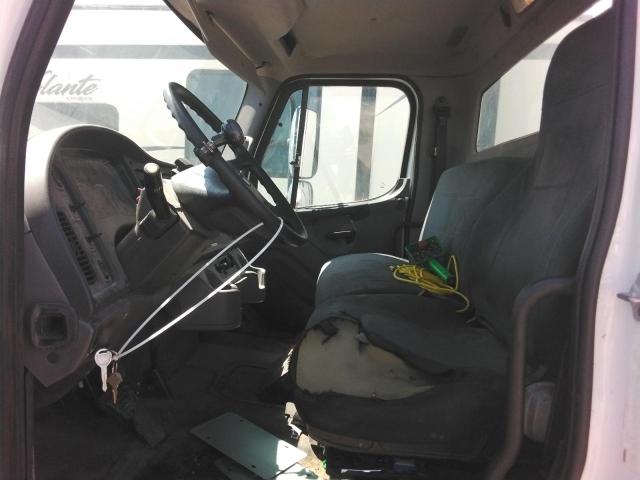 1FVACXDU8BHBC2162 - 2011 FREIGHTLINER M2 106 MEDIUM DUTY WHITE photo 7