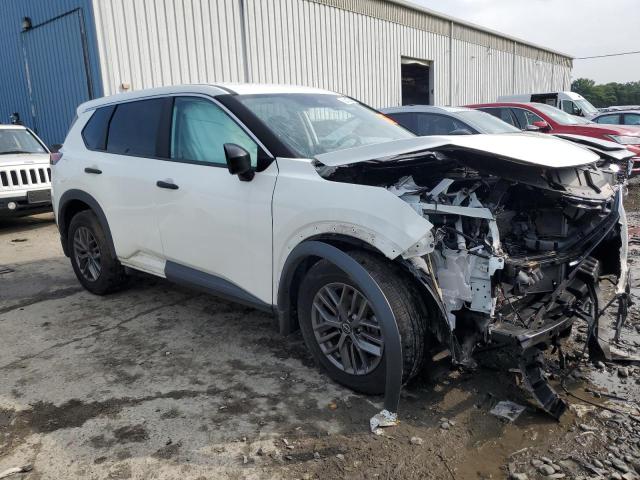 5N1BT3AB3PC773342 - 2023 NISSAN ROGUE S WHITE photo 4