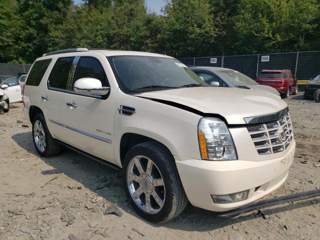 1GYS4CEF6BR383530 - 2011 CADILLAC ESCALADE PREMIUM WHITE photo 4