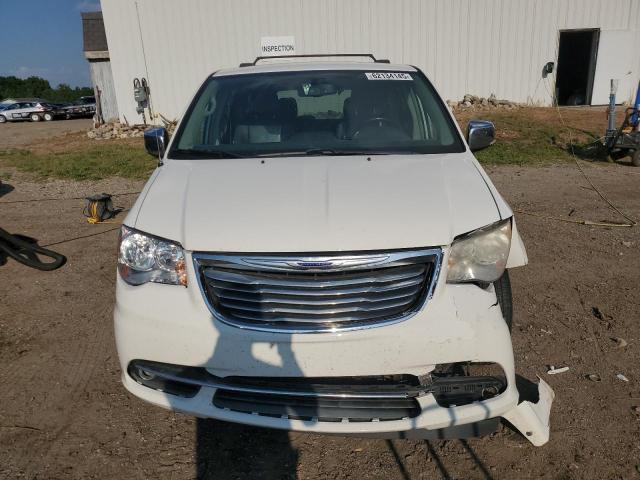 2C4RC1CG2CR364234 - 2012 CHRYSLER TOWN & COU TOURING L WHITE photo 5